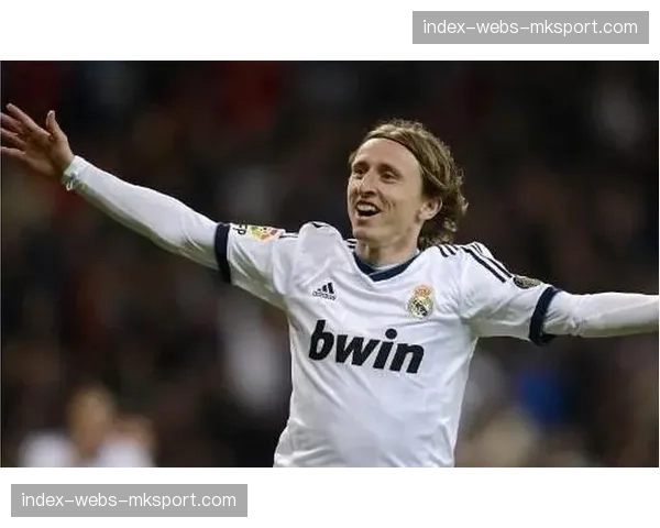 新星特写：17岁的皇马青训中场帕科-特赫达完成一线队首秀