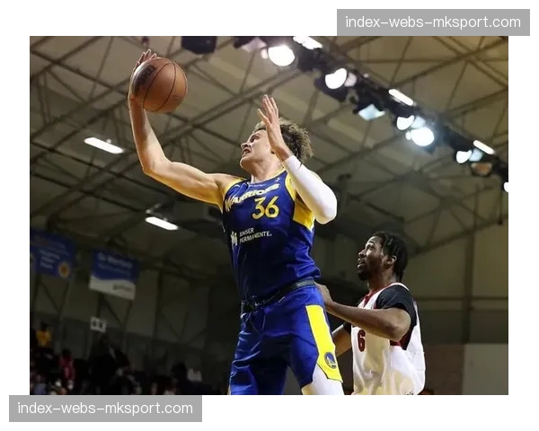 勇士签下发展联盟盖帽王查尔斯·巴锡,应对内线伤病潮 勇士签下发展联盟盖帽王查尔斯·巴锡,应对内线伤病潮